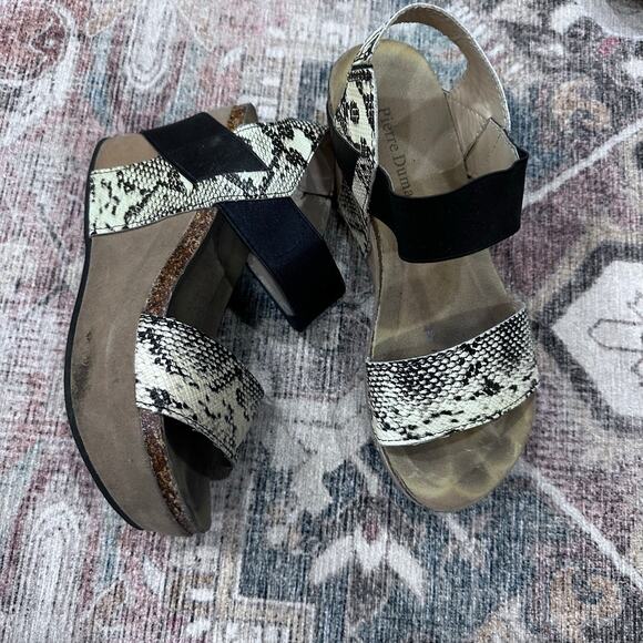 Pierre Dumas Hester 1 Womens Black Off-White Snake Print - Picture 2 of 8